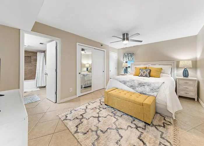 Apartment Oceanfront King Bed Heated Pools & Hot Tub W&d & Cabletv Gulf Shores